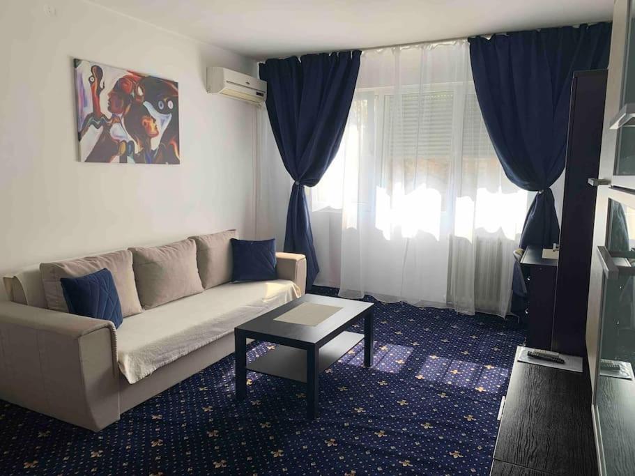 Cozy & Warm Studio Bucarest Esterno foto